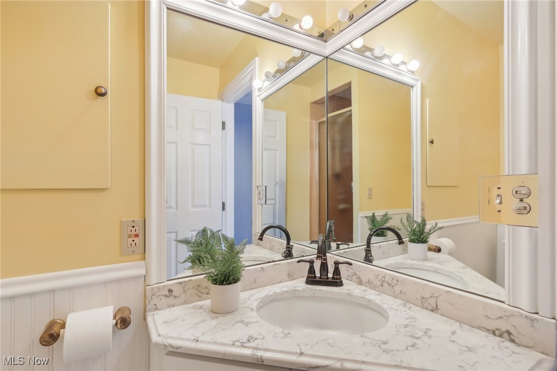 23200 Lake Road Bay Village OH 44140