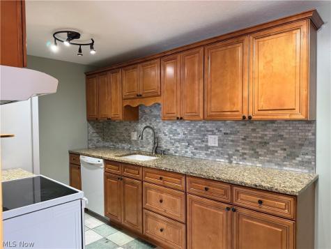 9611 Sunrise Boulevard North Royalton OH 44133
