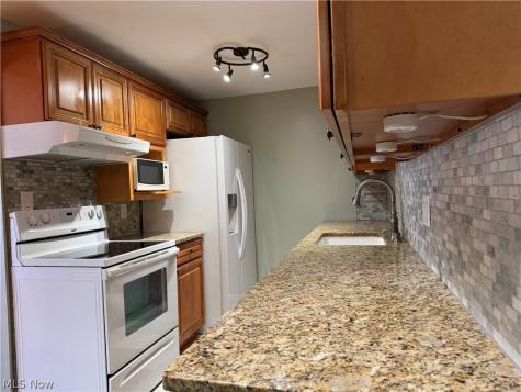 9611 Sunrise Boulevard North Royalton OH 44133
