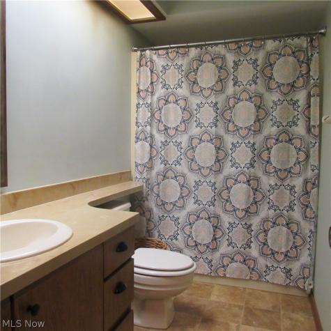 239 Portage Lakes Drive Akron OH 44319