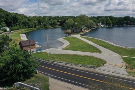 239 Portage Lakes Drive Akron OH 44319