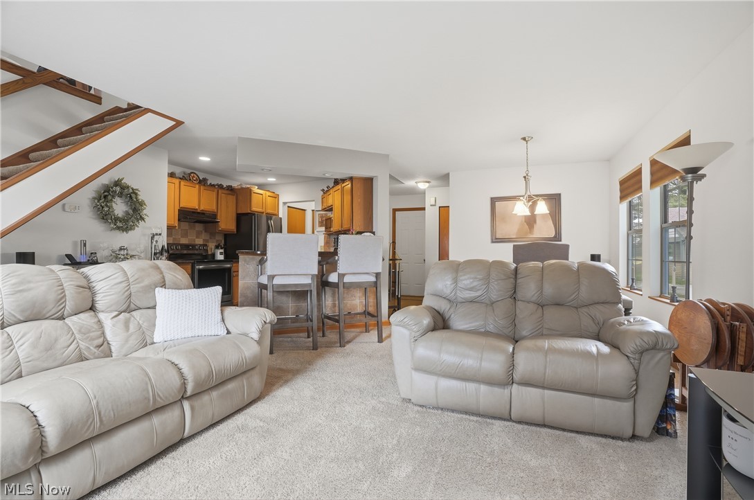 127 S Bayshore Drive Columbiana OH 44408