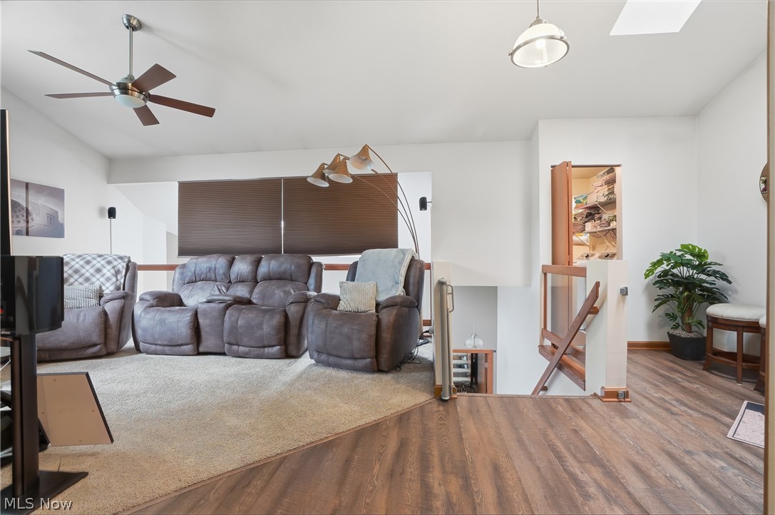 127 S Bayshore Drive Columbiana OH 44408
