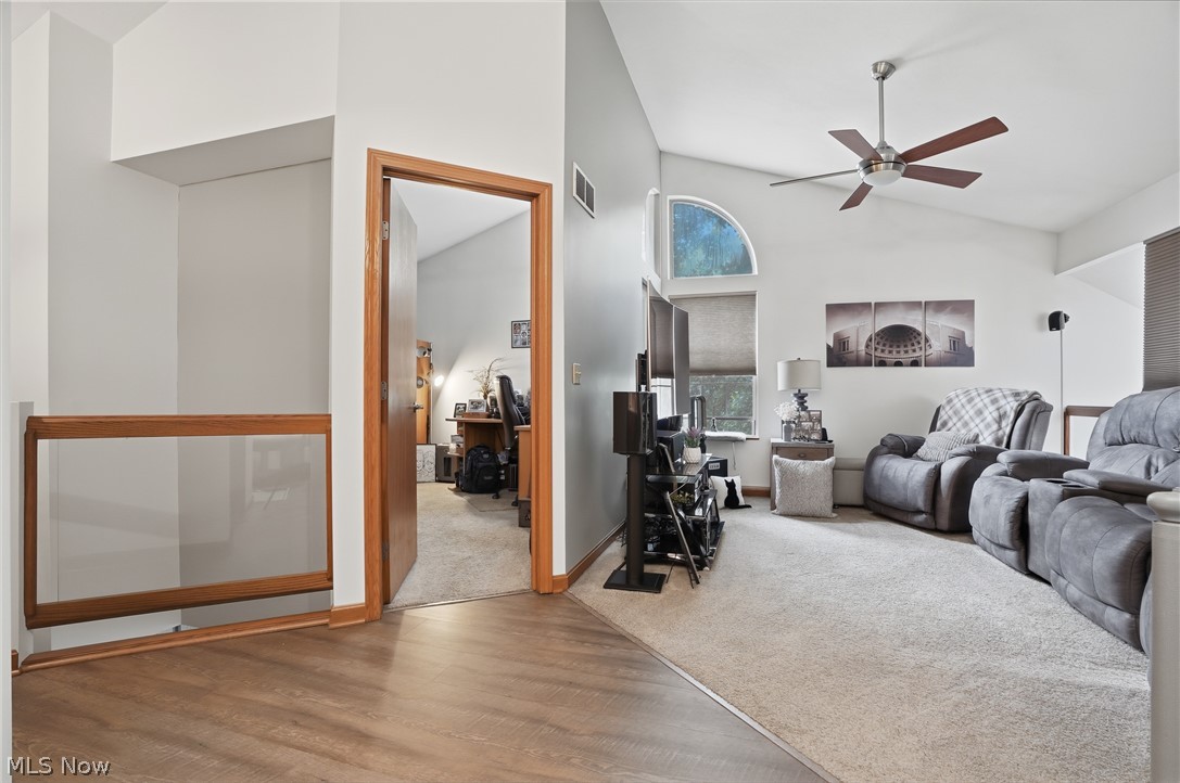 127 S Bayshore Drive Columbiana OH 44408