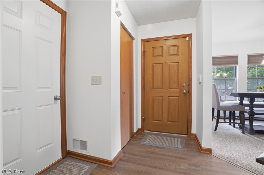 127 S Bayshore Drive Columbiana OH 44408