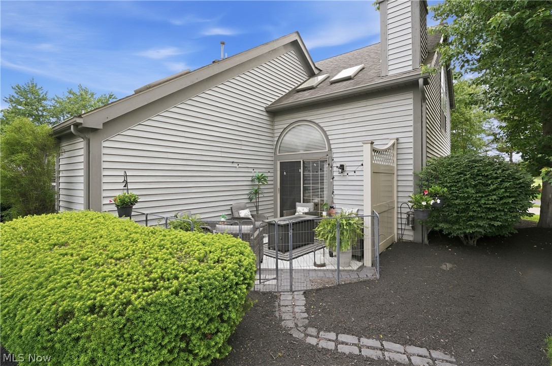 127 S Bayshore Drive Columbiana OH 44408