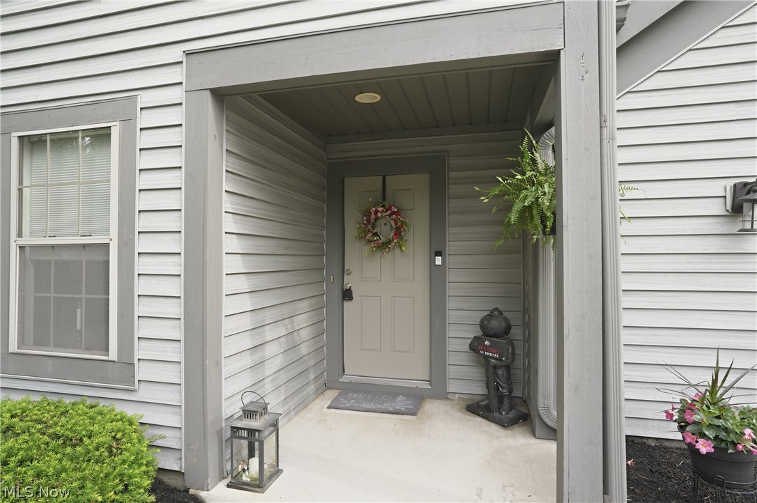 127 S Bayshore Drive Columbiana OH 44408