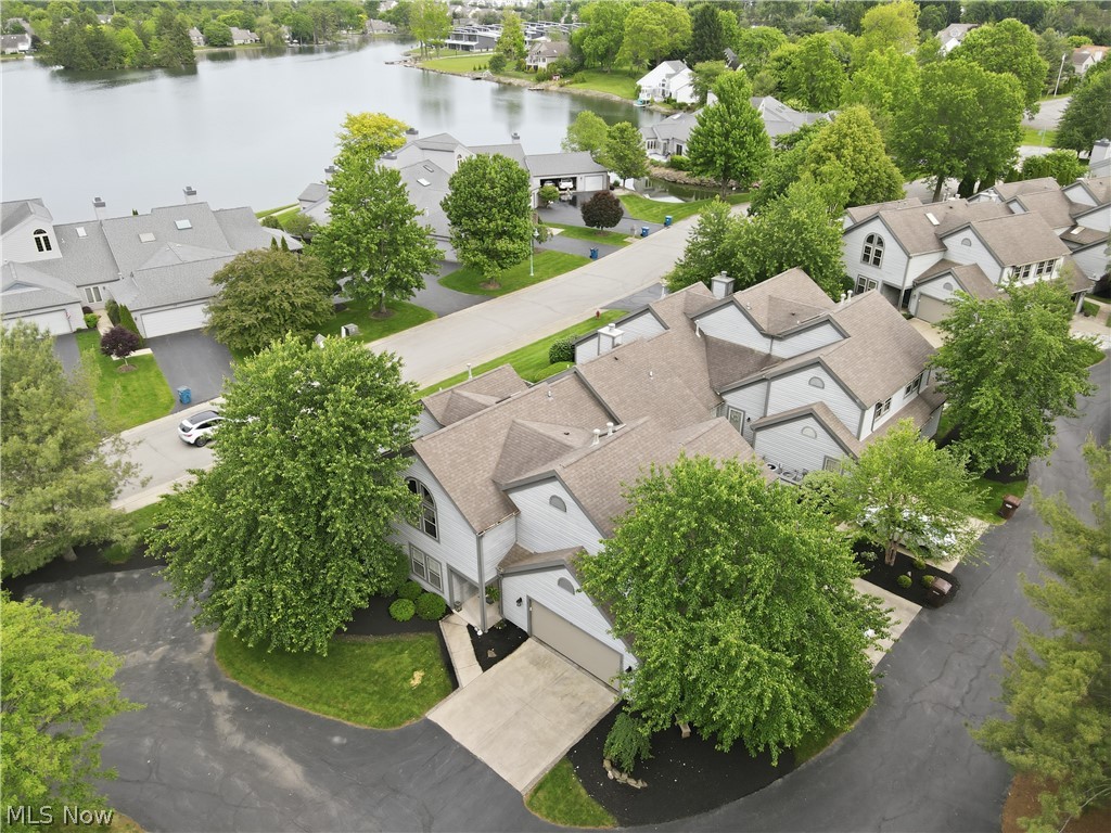 127 S Bayshore Drive Columbiana OH 44408
