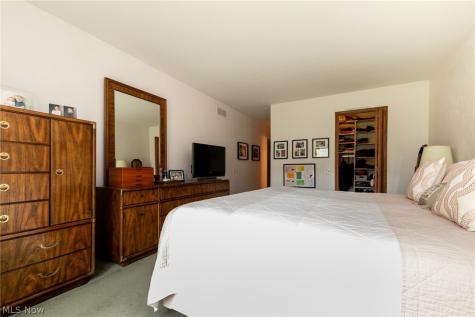 3 Windrush Lane Beachwood OH 44122