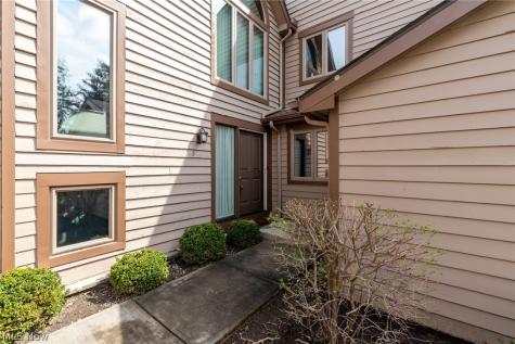 3 Windrush Lane Beachwood OH 44122