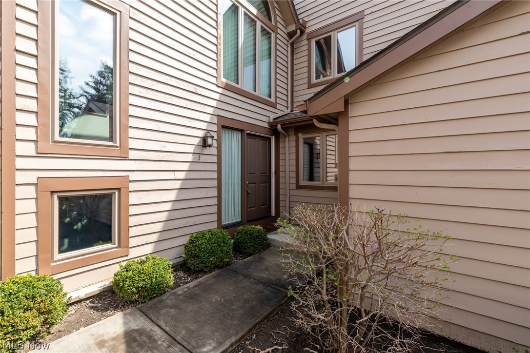 3 Windrush Lane Beachwood OH 44122