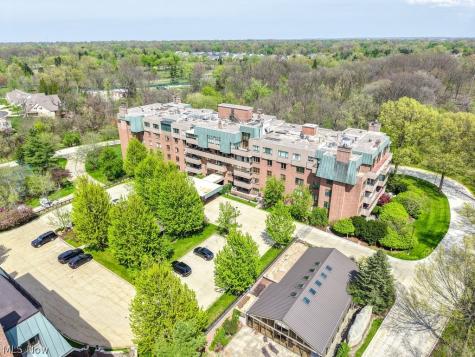 5200 Three Village Drive Lyndhurst OH 44124
