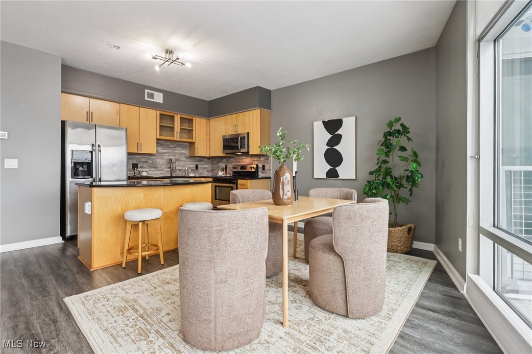 1237 Washington Avenue Cleveland OH 44113