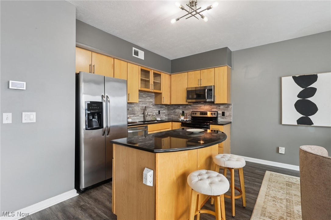 1237 Washington Avenue Cleveland OH 44113