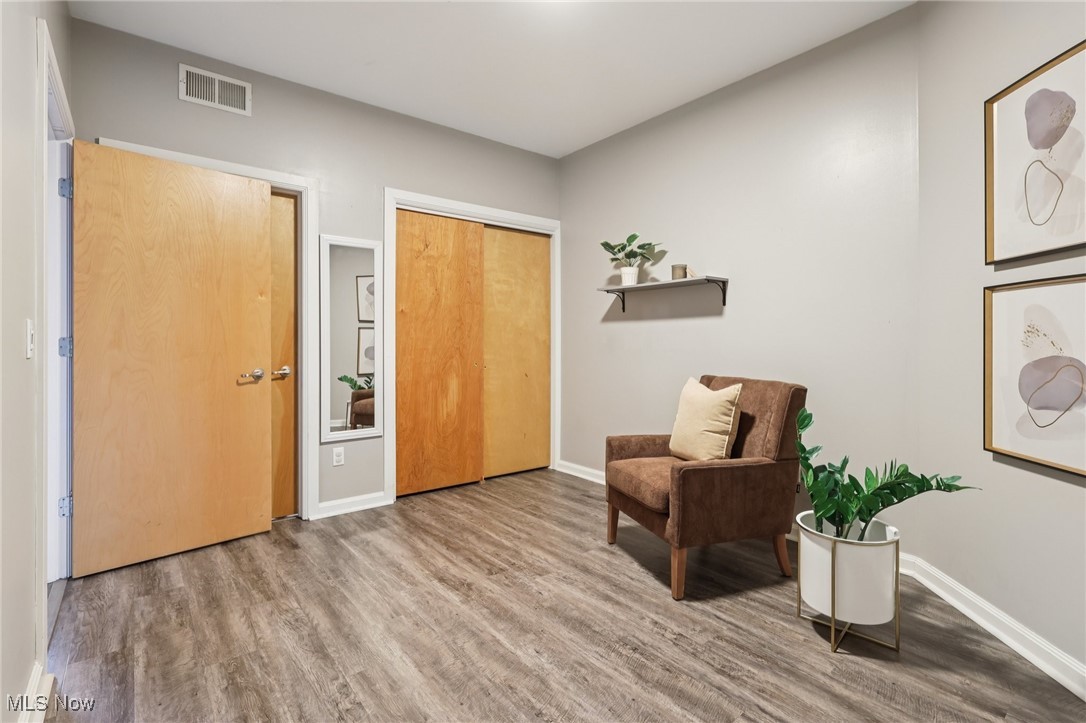 1237 Washington Avenue Cleveland OH 44113