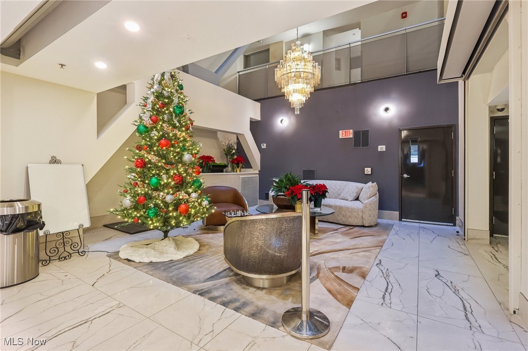 1237 Washington Avenue Cleveland OH 44113