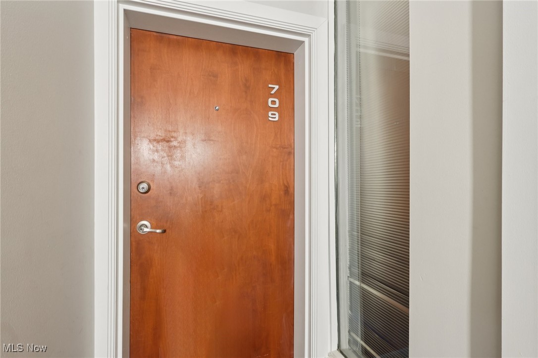 1237 Washington Avenue Cleveland OH 44113