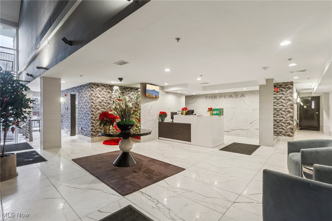 1237 Washington Avenue Cleveland OH 44113