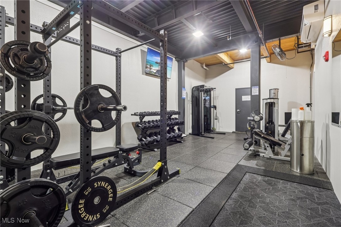 1237 Washington Avenue Cleveland OH 44113