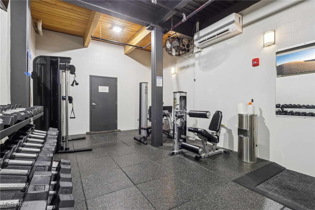 1237 Washington Avenue Cleveland OH 44113