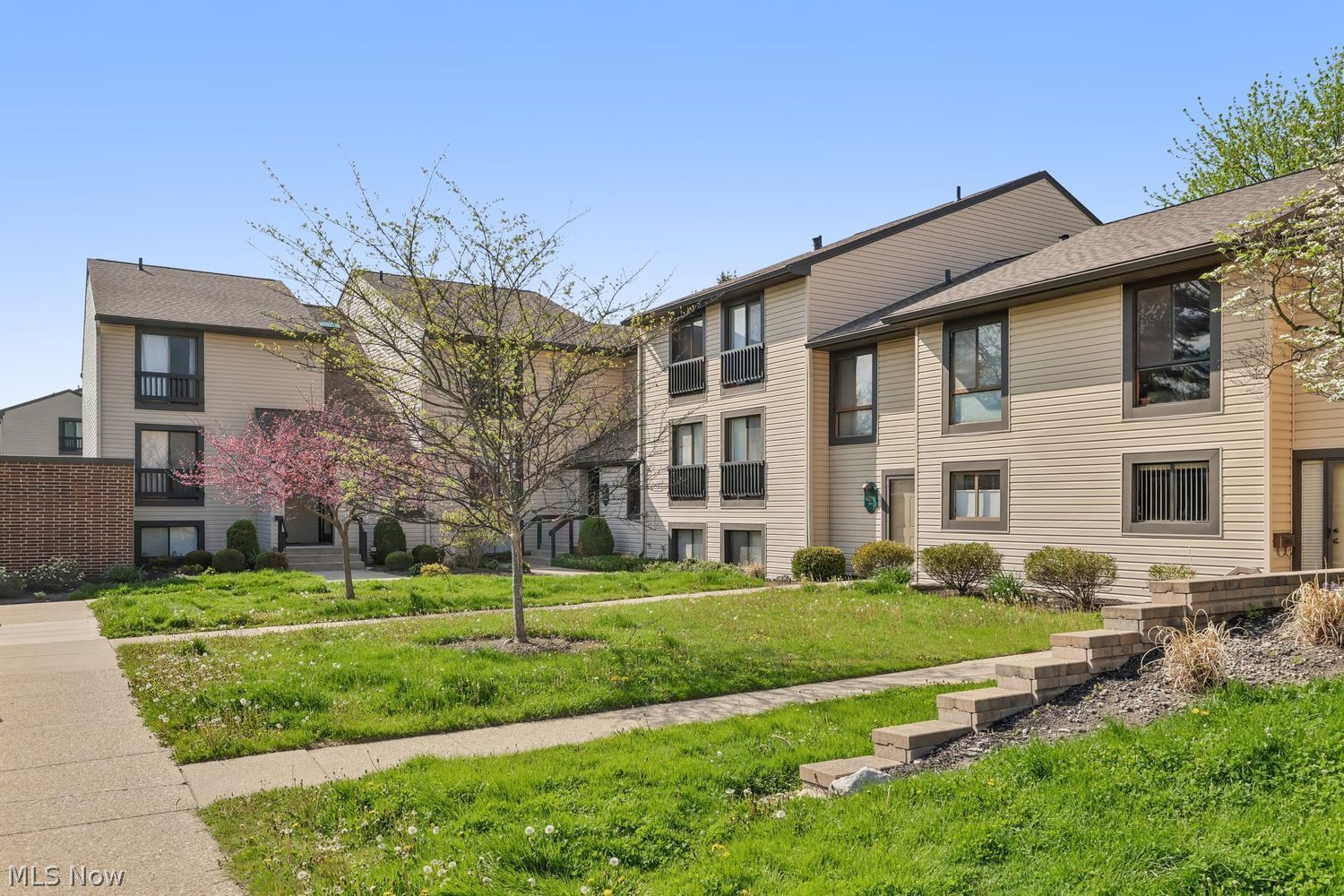 6290 Greenwood Sagamore Hills OH 44067