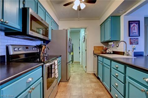 19510 Lorain Road Fairview Park OH 44126