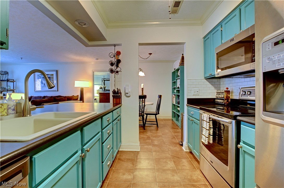19510 Lorain Road Fairview Park OH 44126