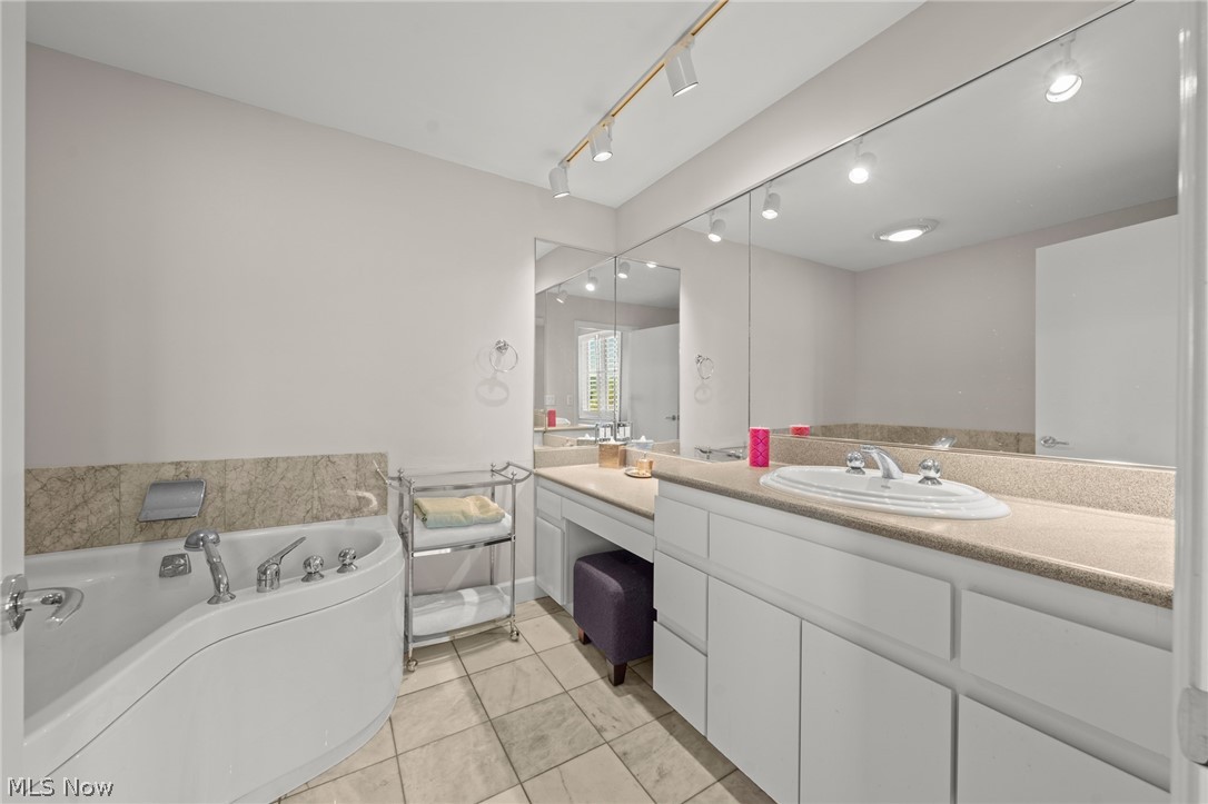707 Mariner Village Drive Huron OH 44839