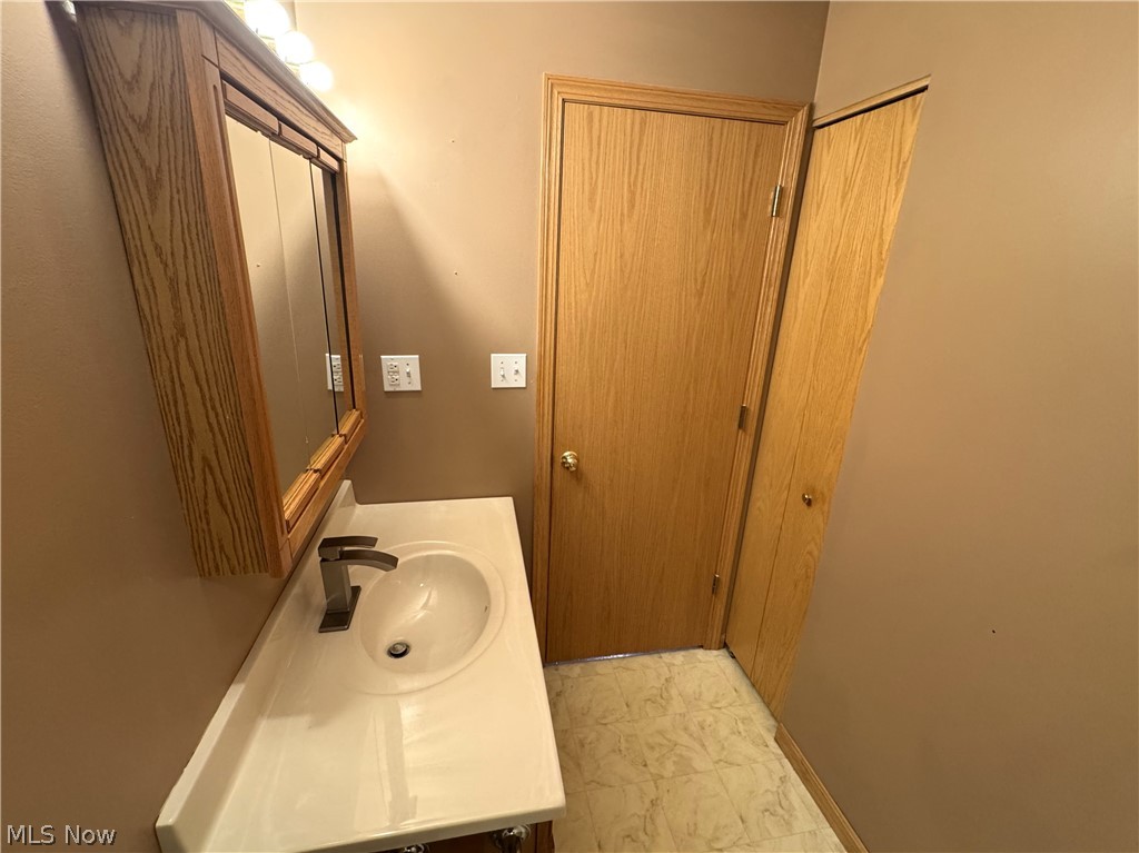 101 Brambly Hedge Drive Millersburg OH 44654
