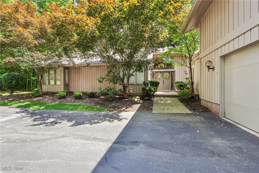 461 Ravine Drive Aurora OH 44202