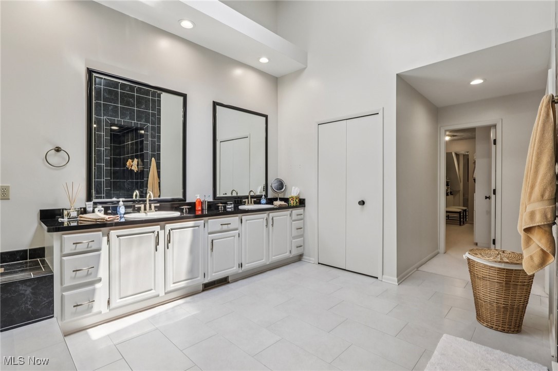 461 Ravine Drive Aurora OH 44202