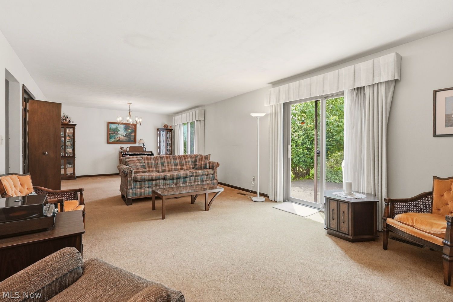 44 Westminster Lane Kent OH 44240
