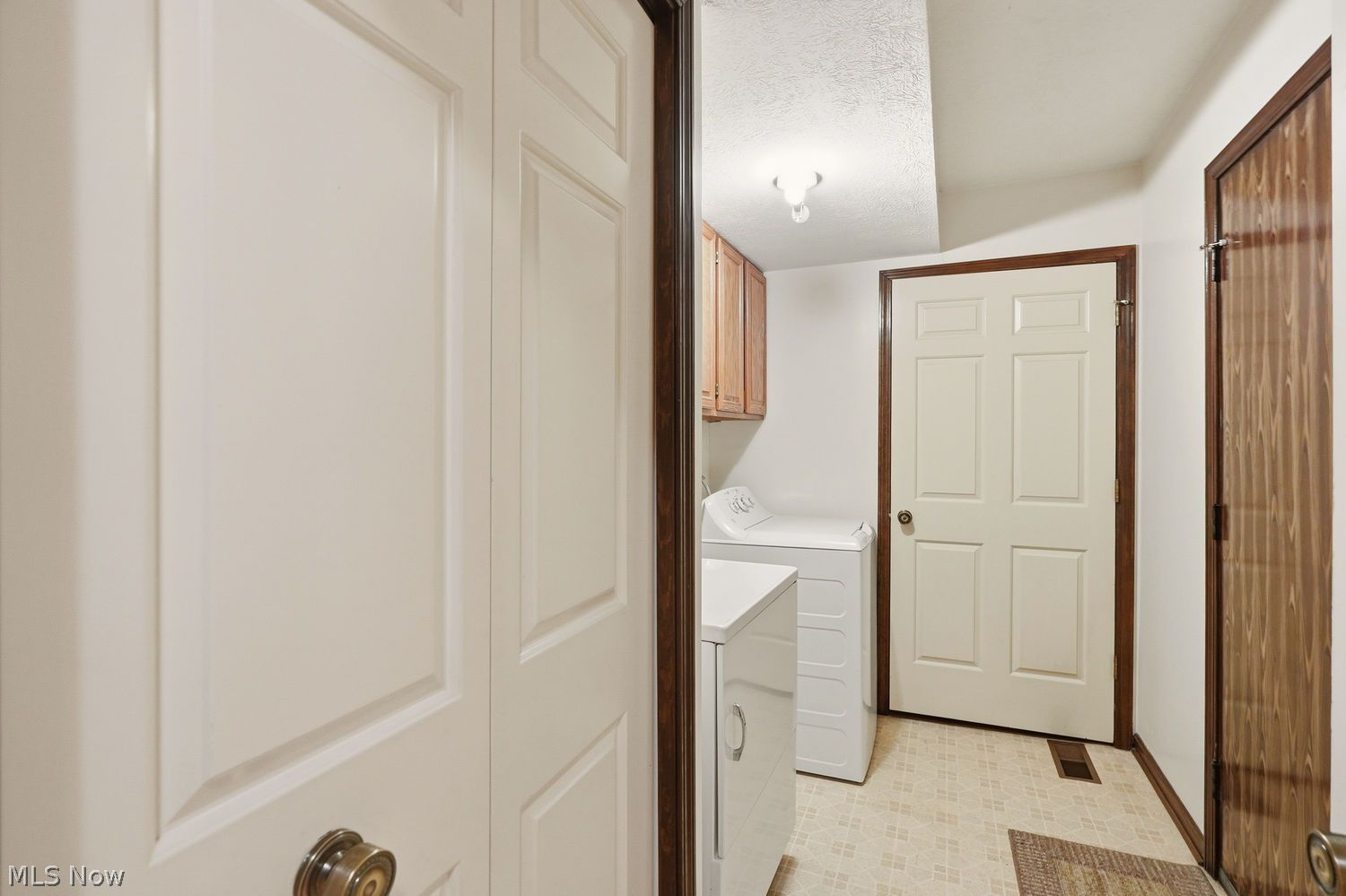 44 Westminster Lane Kent OH 44240