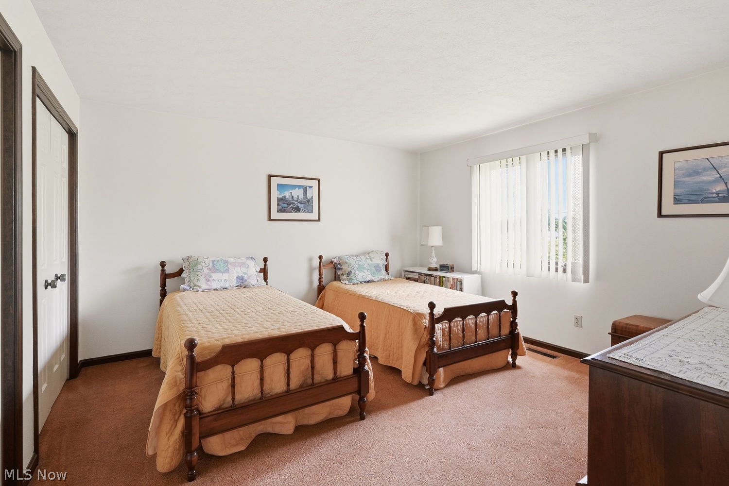 44 Westminster Lane Kent OH 44240