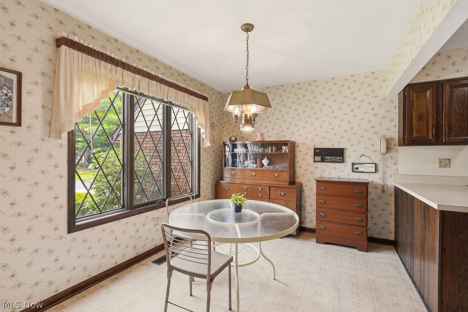 44 Westminster Lane Kent OH 44240