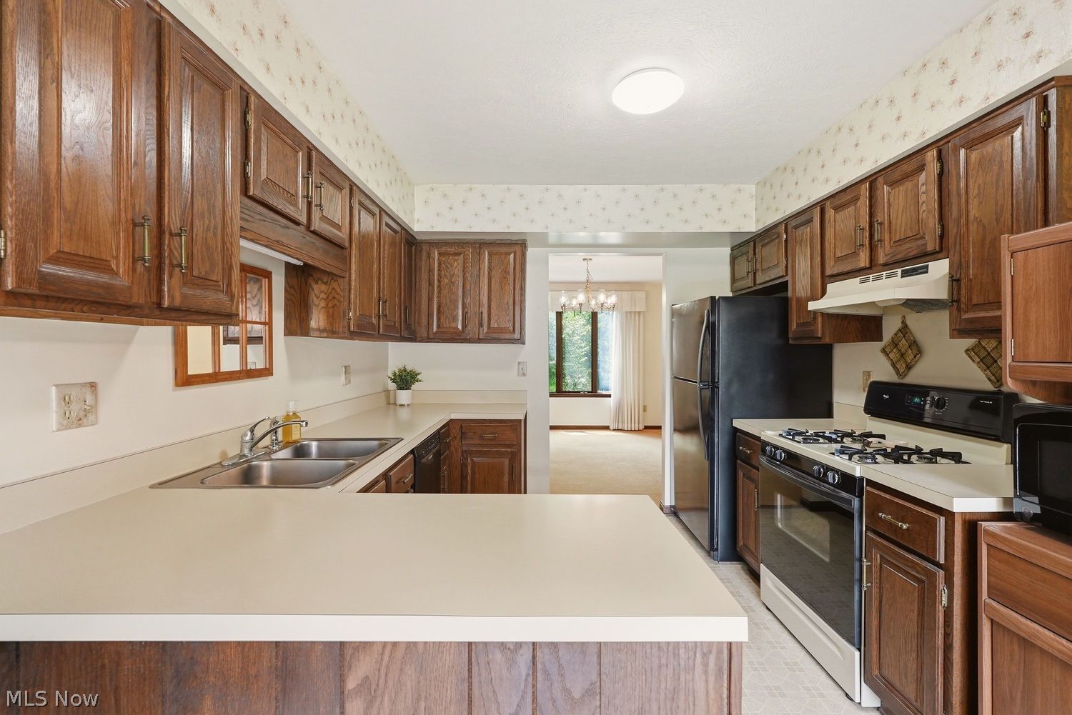 44 Westminster Lane Kent OH 44240