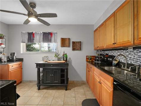 18501 Hilliard Boulevard Rocky River OH 44116