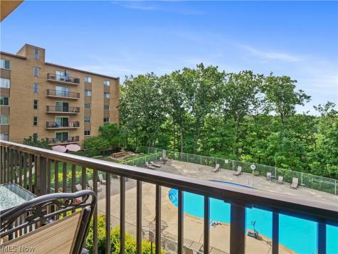 18501 Hilliard Boulevard Rocky River OH 44116