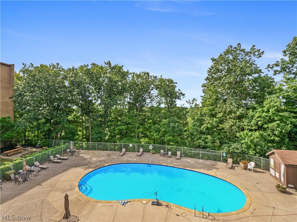 18501 Hilliard Boulevard Rocky River OH 44116