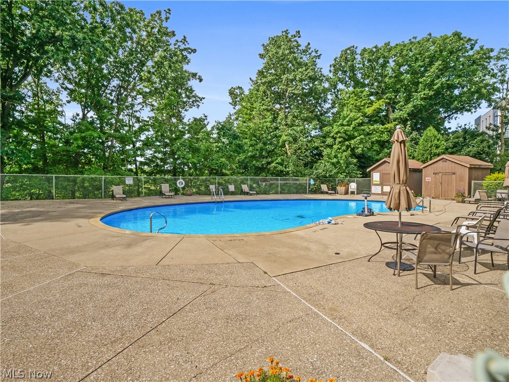 18501 Hilliard Boulevard Rocky River OH 44116