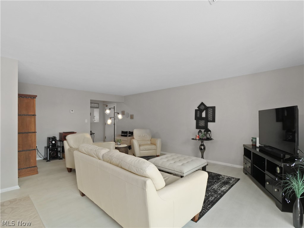 18501 Hilliard Boulevard Rocky River OH 44116