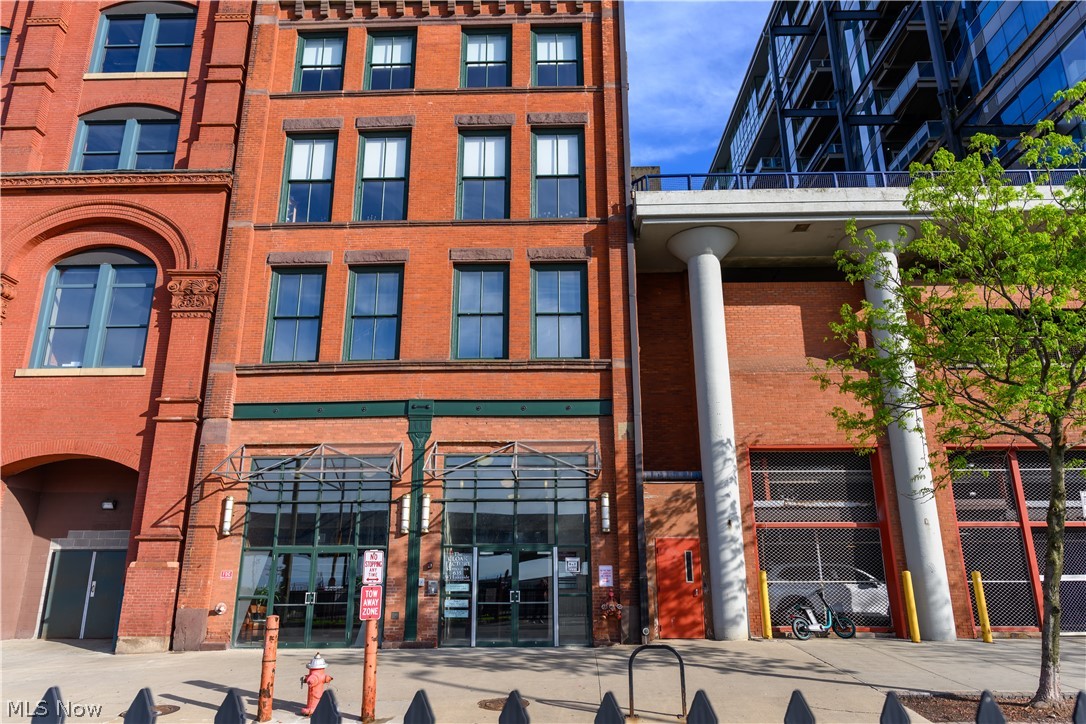 635 W Lakeside Avenue Cleveland OH 44113