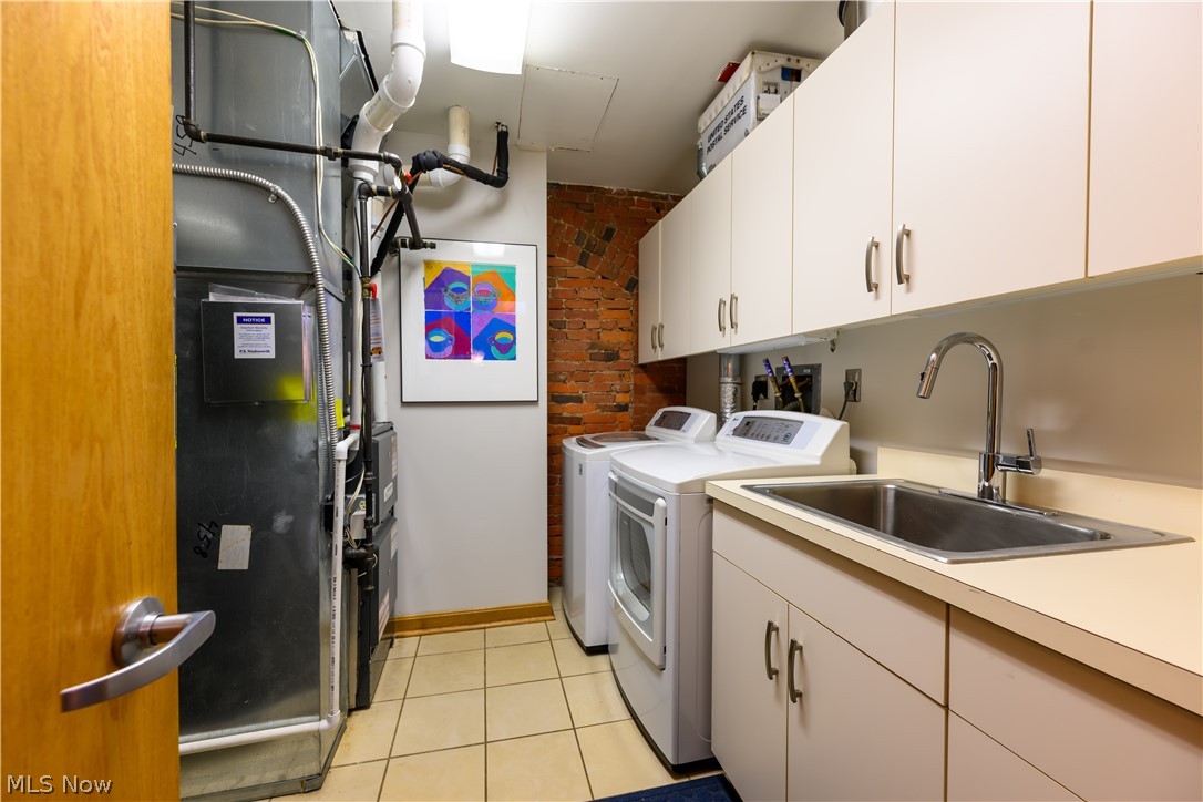 635 W Lakeside Avenue Cleveland OH 44113