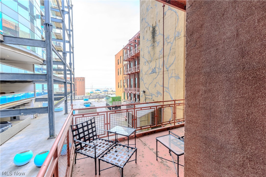 635 W Lakeside Avenue Cleveland OH 44113