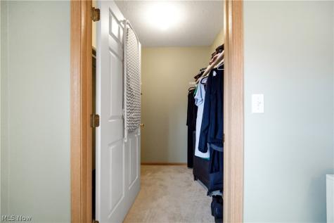 23210 Bennington Hamlet Circle Euclid OH 44123