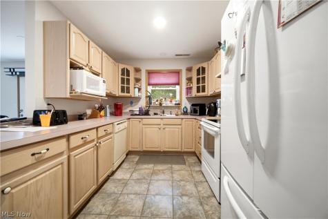 23210 Bennington Hamlet Circle Euclid OH 44123