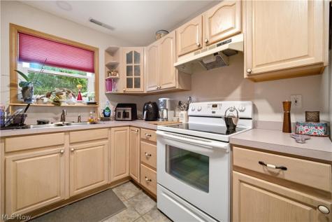 23210 Bennington Hamlet Circle Euclid OH 44123