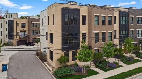 11202 North Park Place Cleveland OH 44104