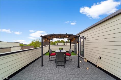 11202 North Park Place Cleveland OH 44104