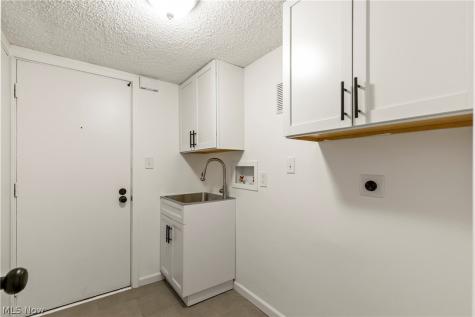 1028 Hampton Ridge Drive Akron OH 44313